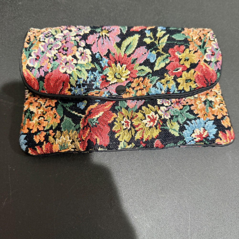 VTG Unbranded Floral Tapestry Clutch Bag Womens OS Woven Cottagecore Whimsigoth